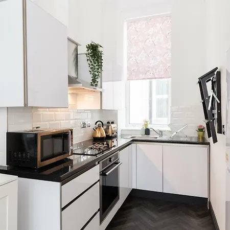 The Manhattan - Urban Living